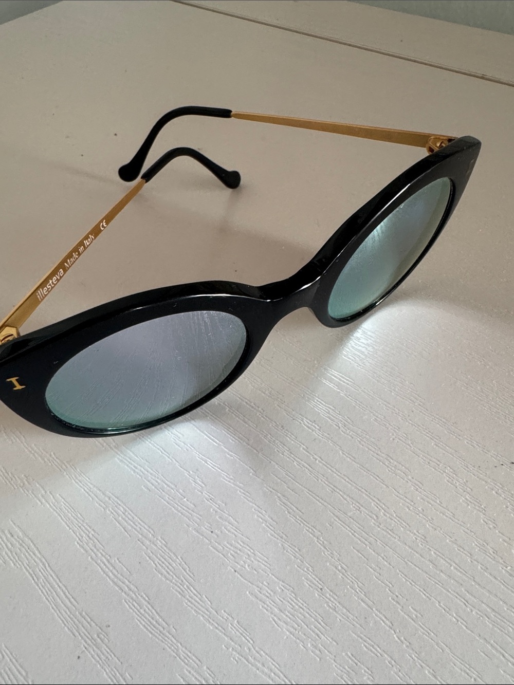 Illesteva Sunglasses with Gold Temples and Mirrored Lenses